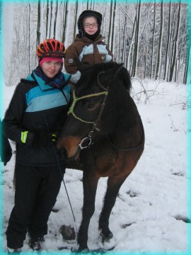 Auf Farah reiten - toll! Auf Farah traben - fantastisch!! Auf Farah durch den Schnee traben - einmalig!!!
